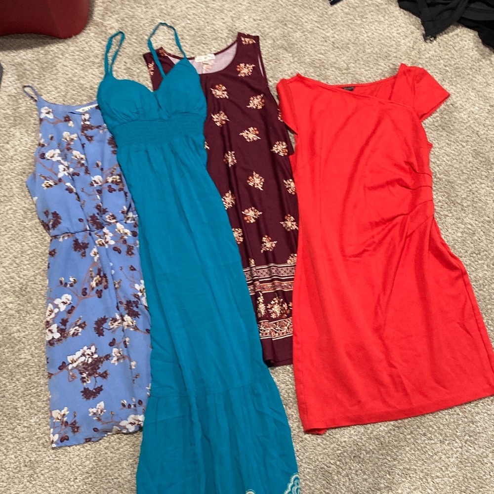 Lot of medium dresses